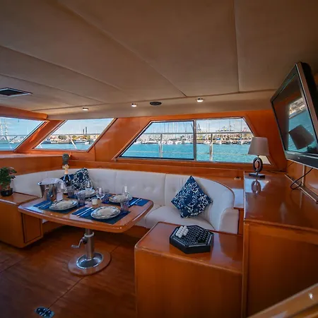 Bateau-hôtel Master&commander