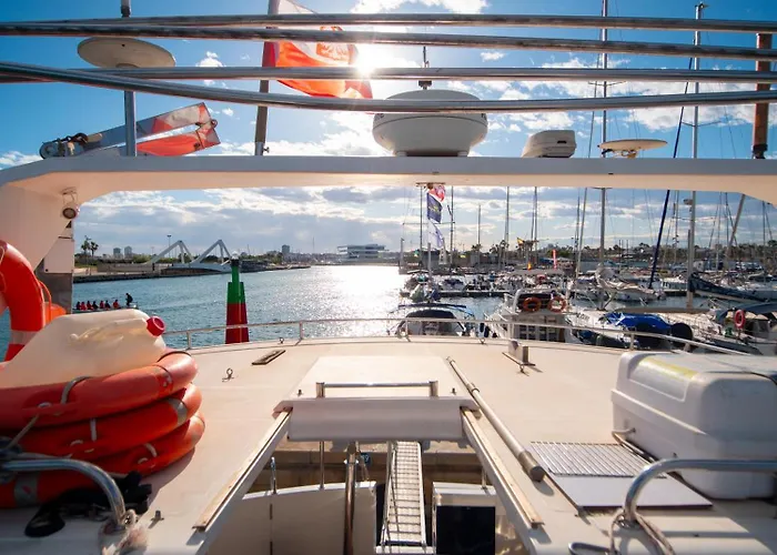 Master&commander Úszó hotel *