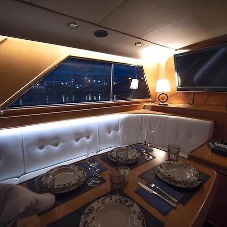 Hotel en barco Master&commander