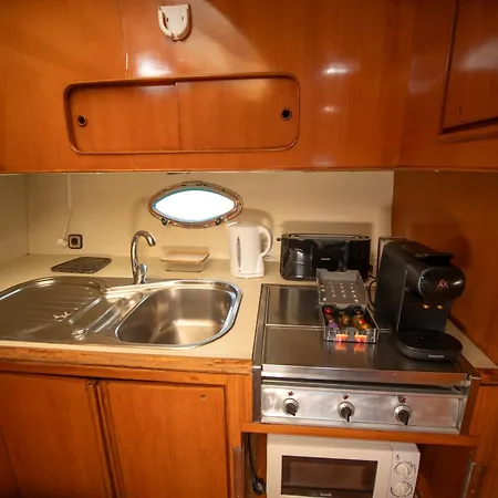 Hotel en barco Master&commander